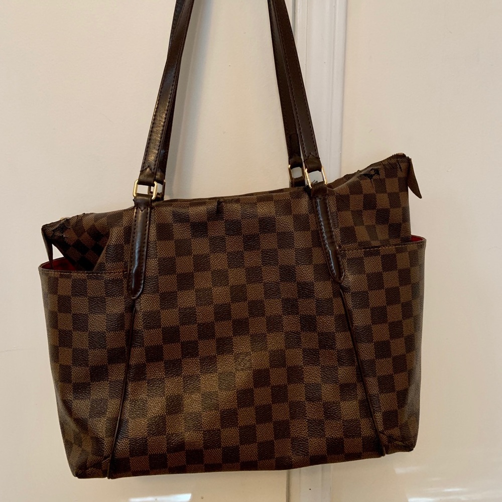 LOUIS VUITTON TOTALLY MM in Damier Ebene Canvas